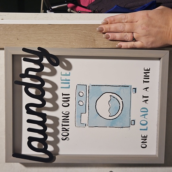 Laundry Sign - Picture 2 of 2